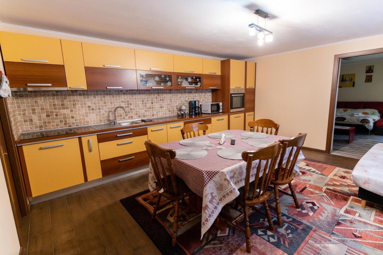 Mario'S Cozy Apartment Rîşnov Extérieur photo