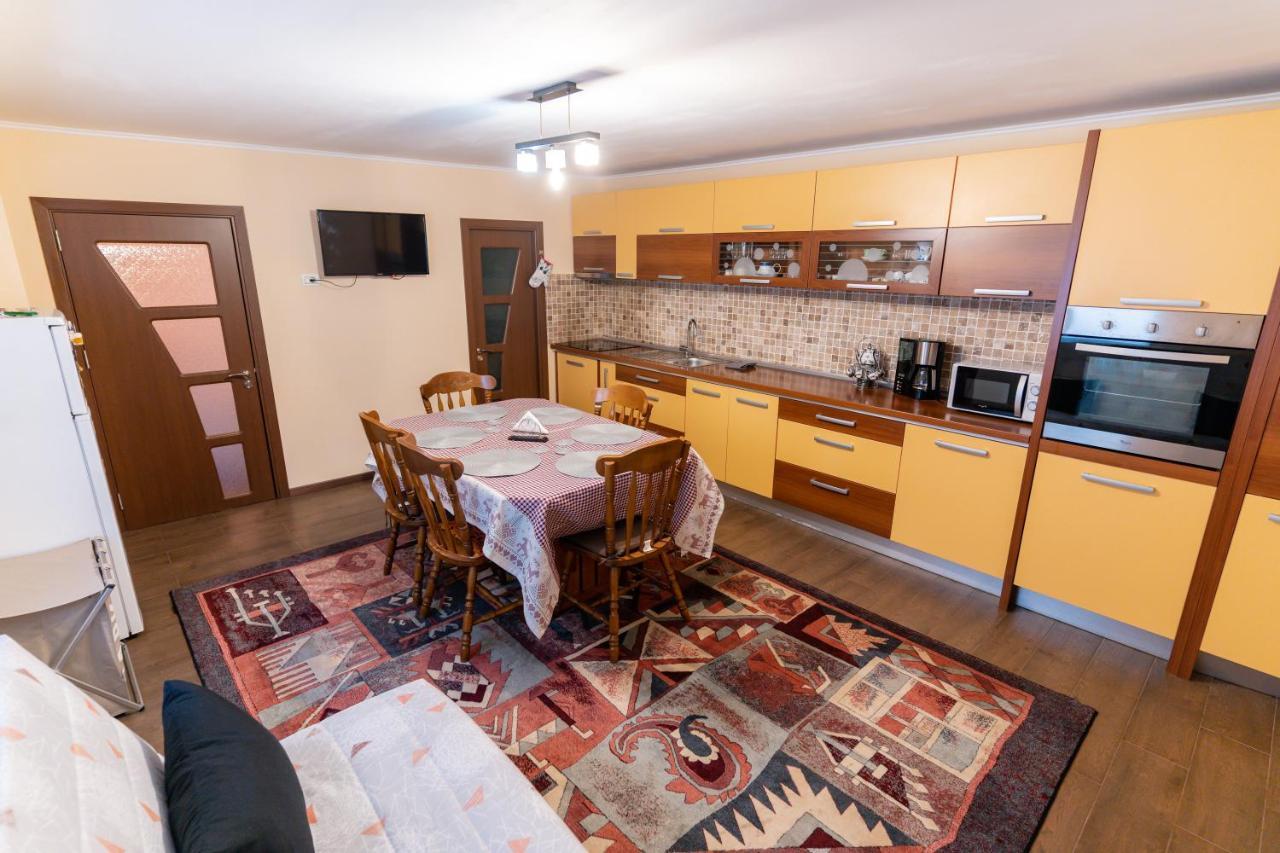 Mario'S Cozy Apartment Rîşnov Extérieur photo